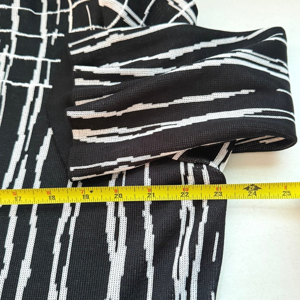 Ming Wang Black White Abstract Grid Knit Cardigan Jacket XL Hook Eye Closure - Picture 8 of 9